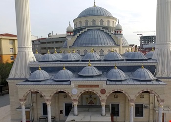 Uhud Cami