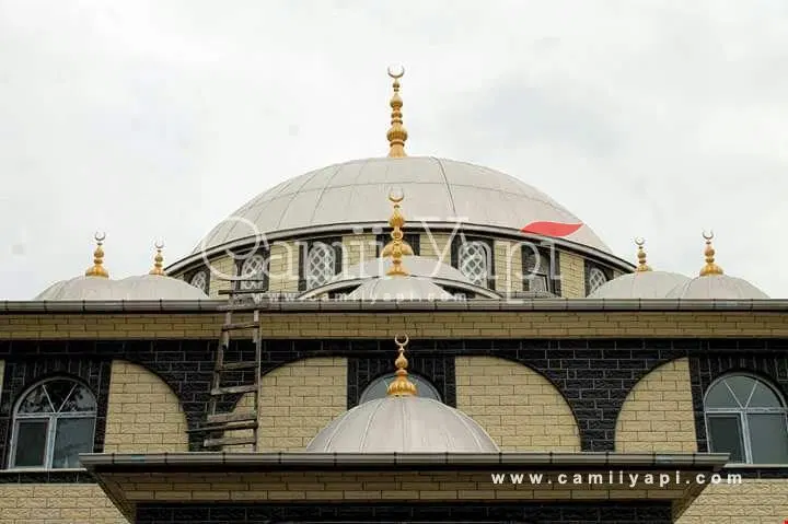 Mosque dome under construction
