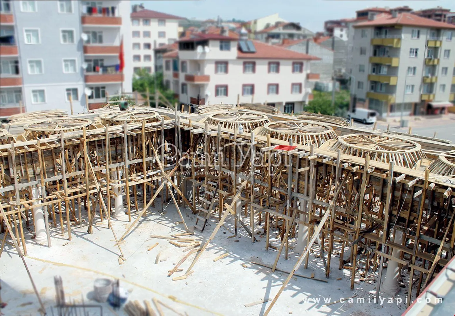 Wooden dome molds in the construction of Kayiboyu Mosque