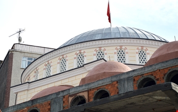 cami-beton-pencere-b7a0