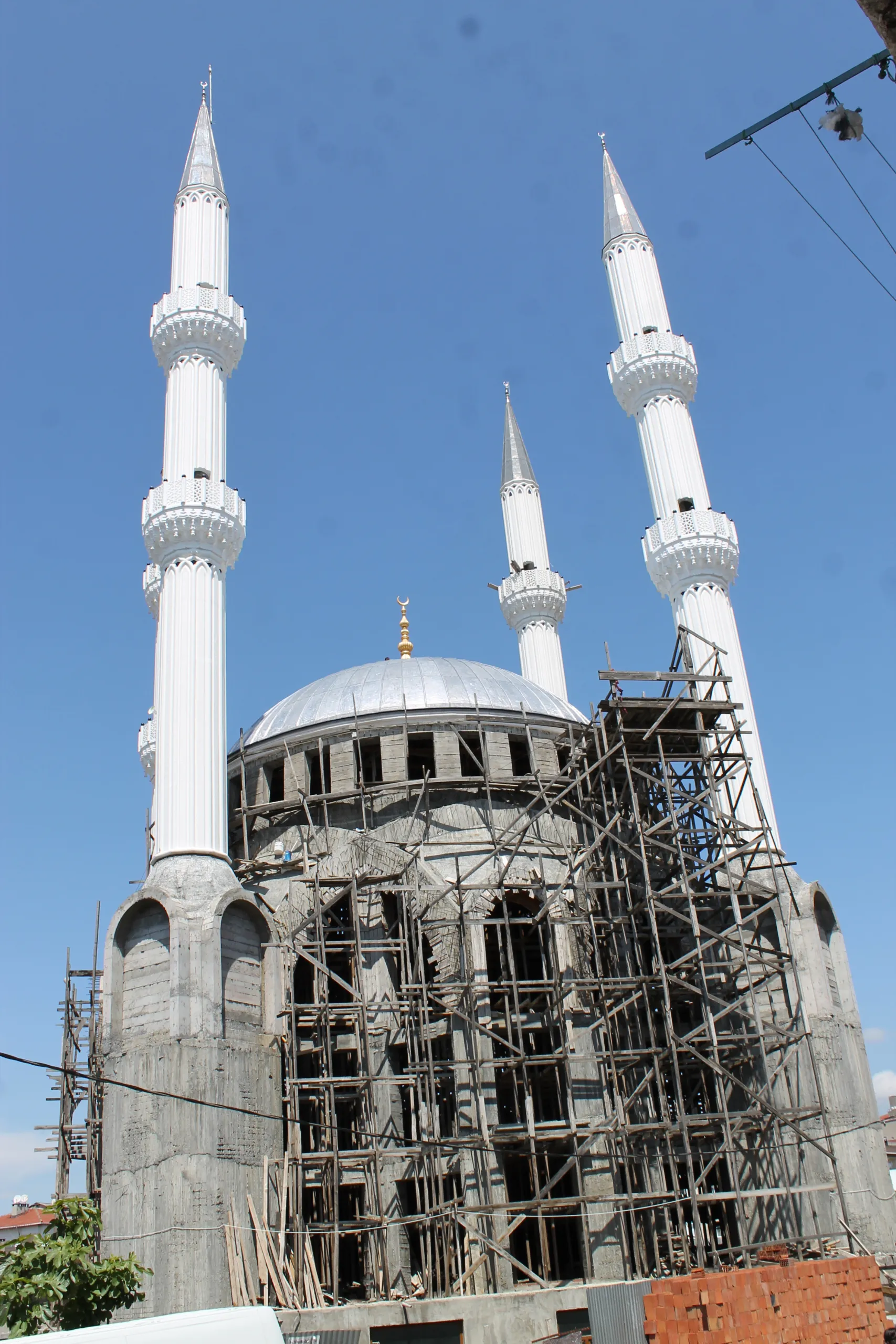 imam-buhari-cami-a145.webp