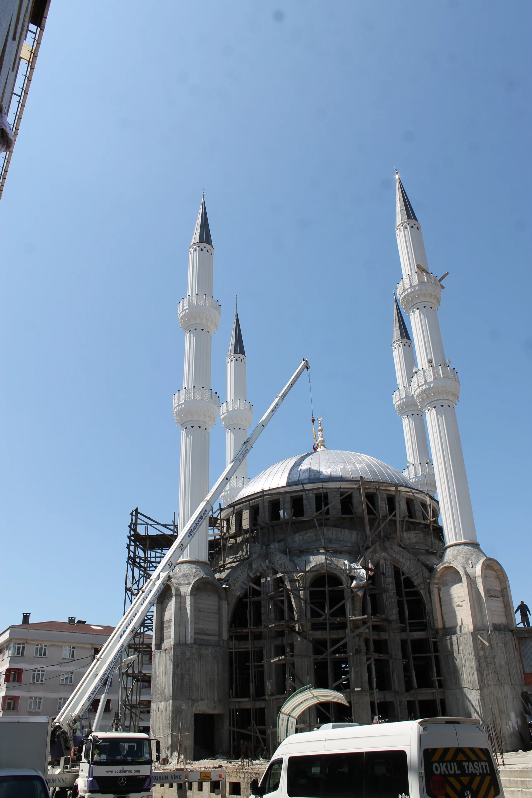 imam-buhari-cami-a370.webp