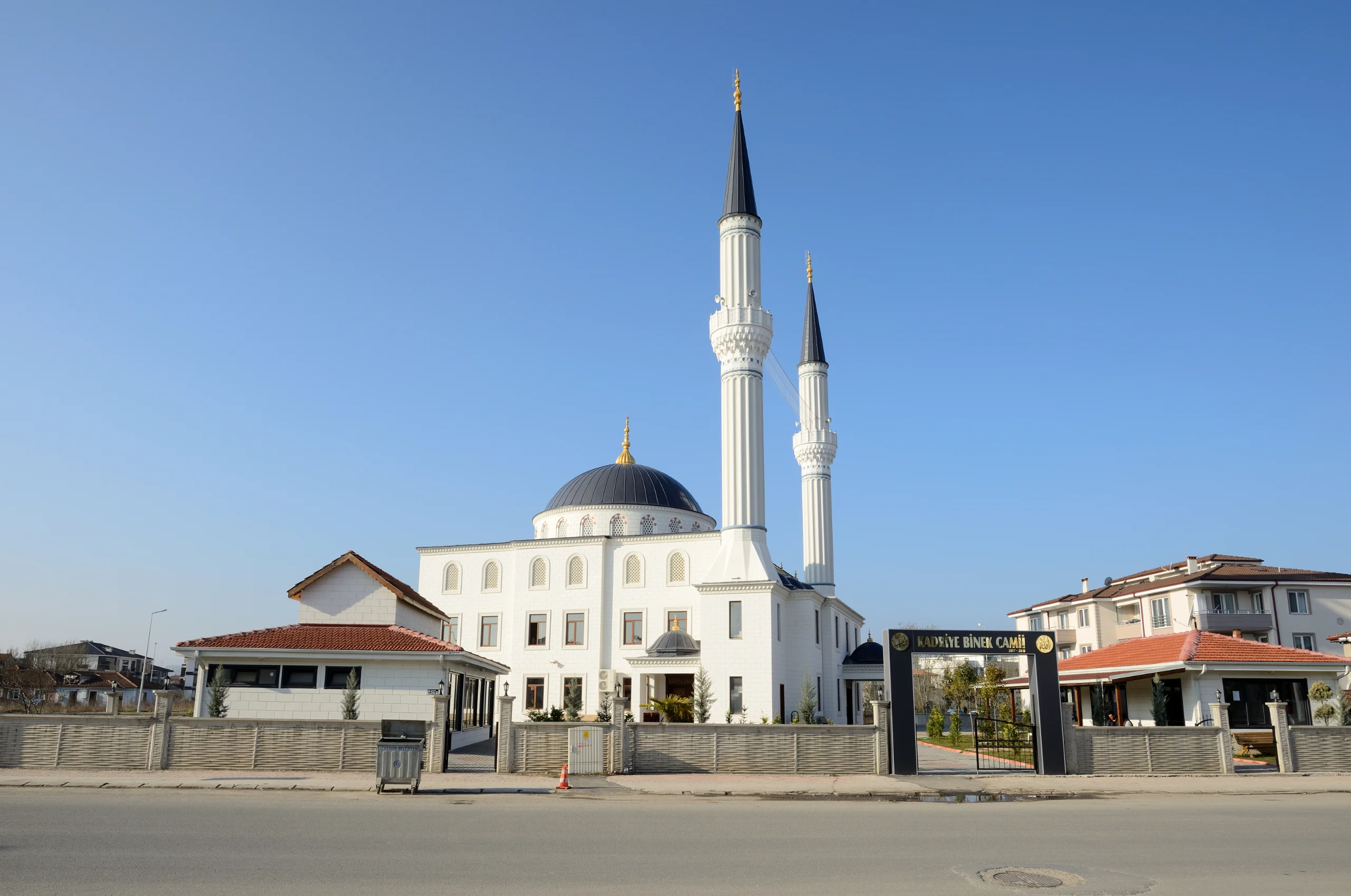 kadriye-binek-cami-a489.webp