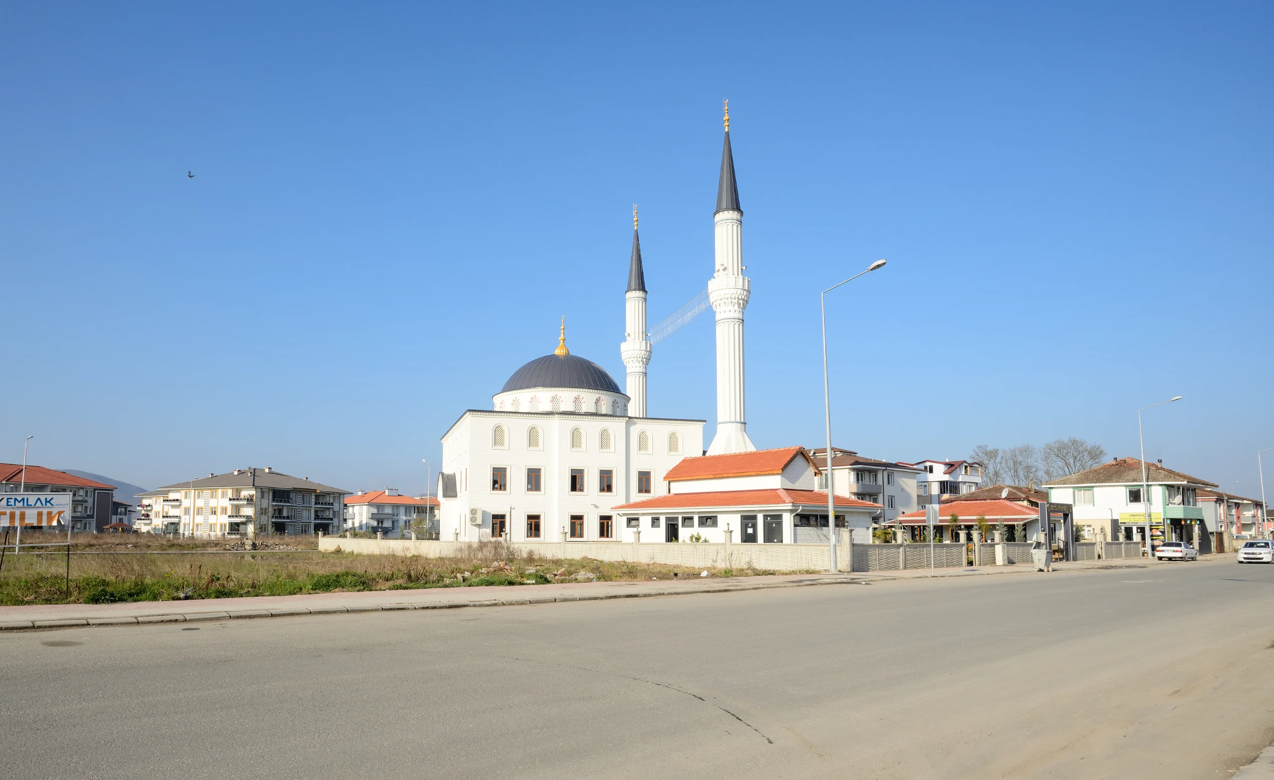 kadriye-binek-cami-a739.webp
