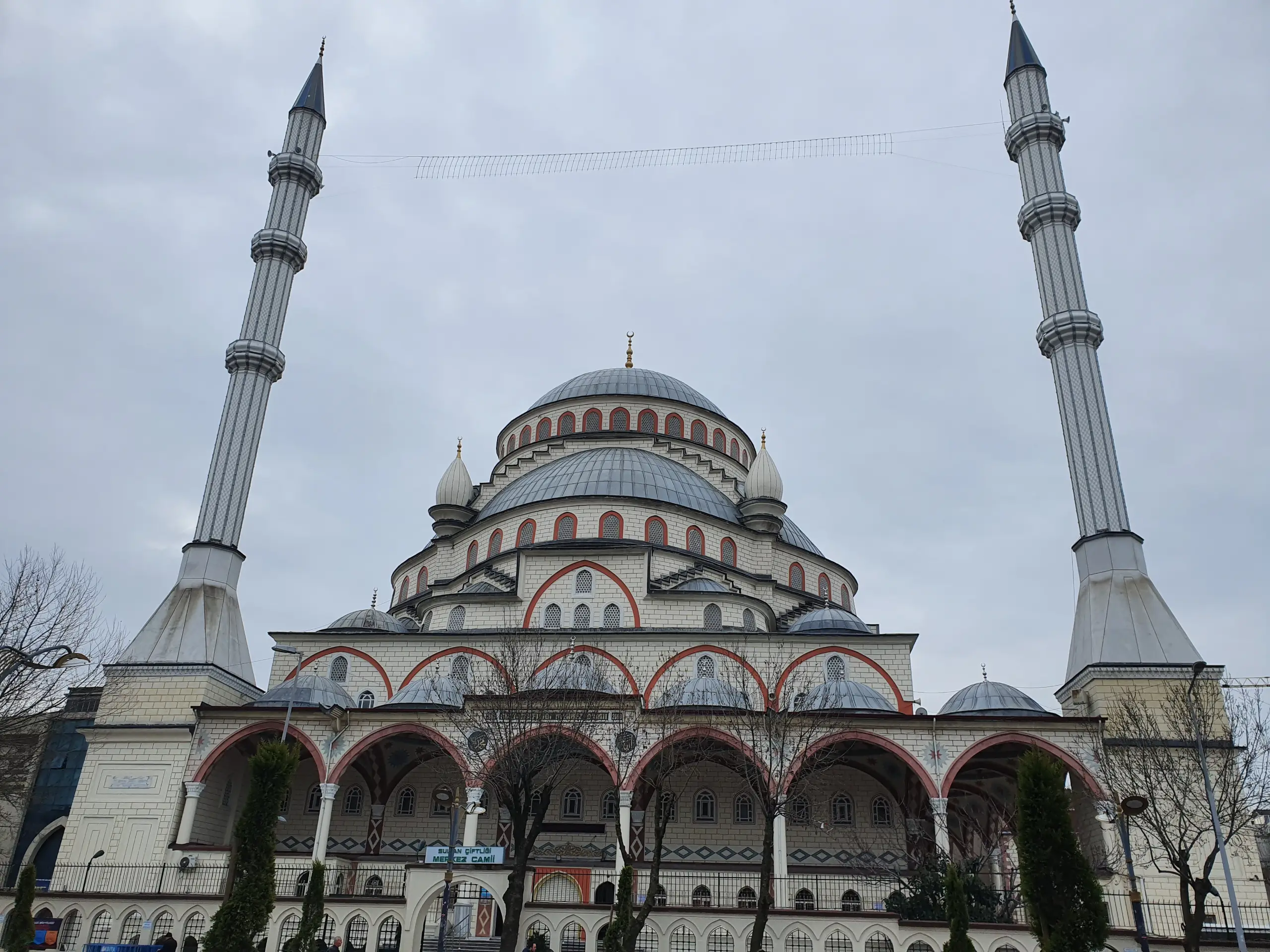 Sultançiftliği Merkez Mosque