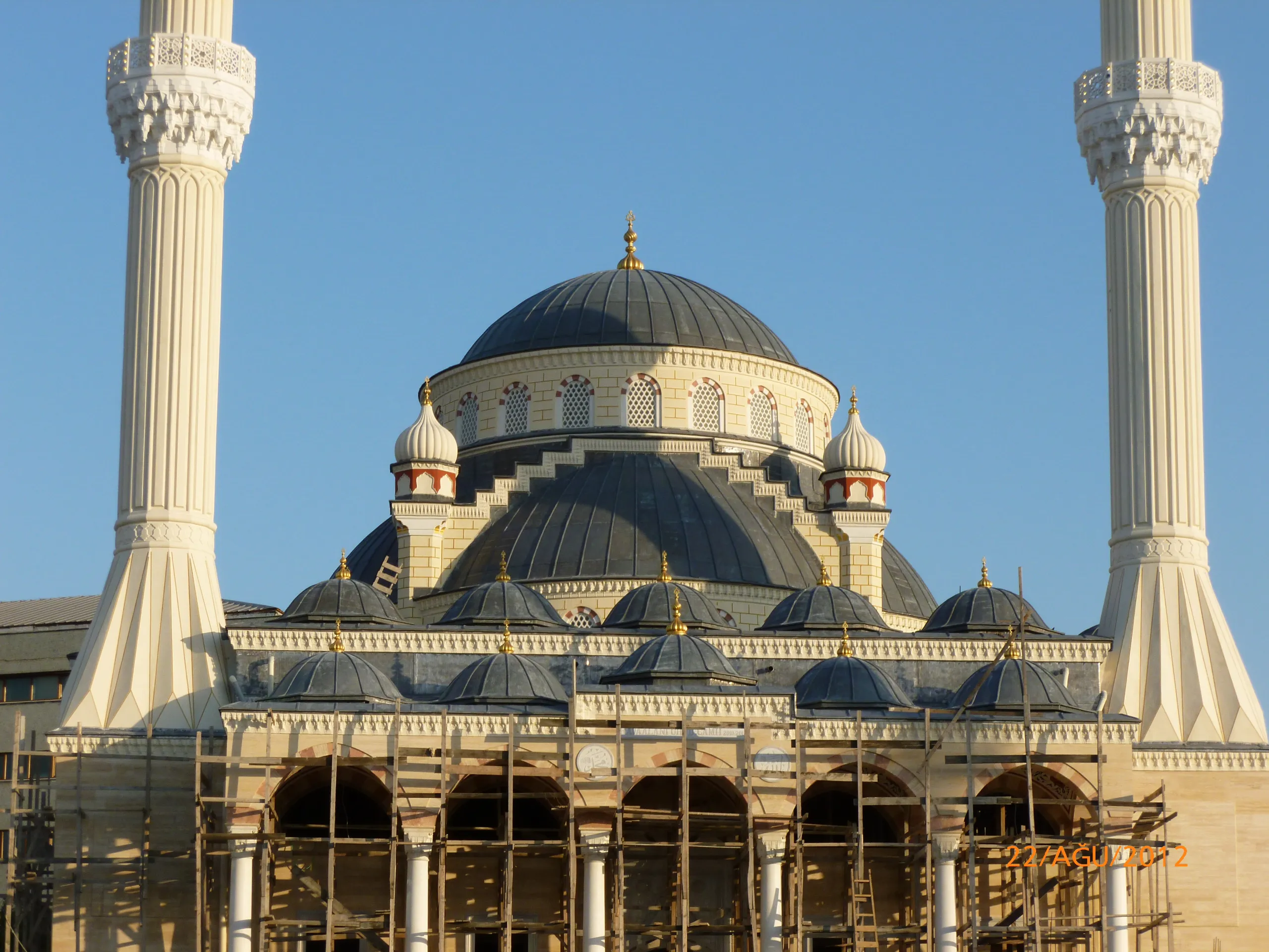 uhud-cami-a212.webp