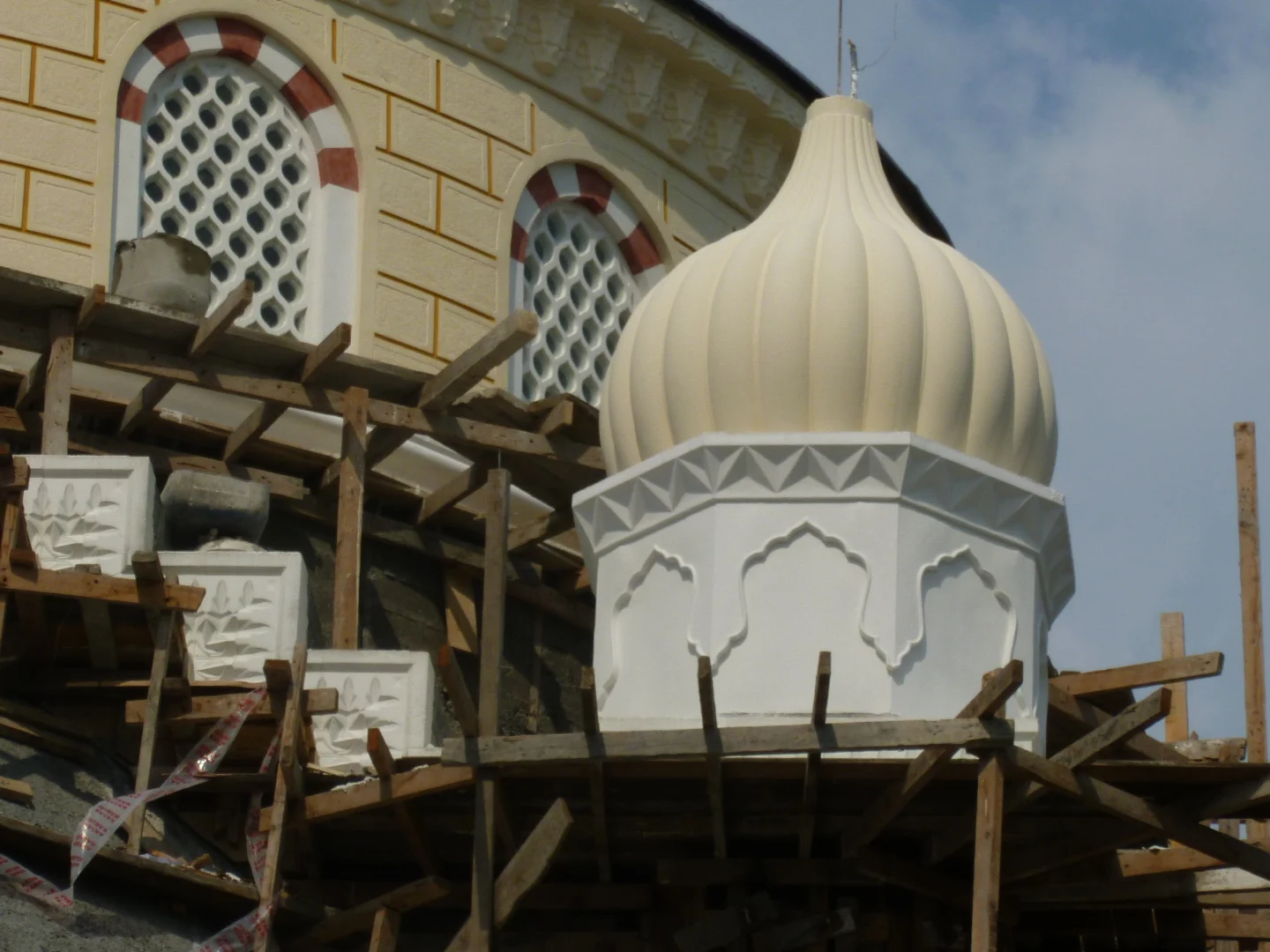 uhud-cami-a312.webp